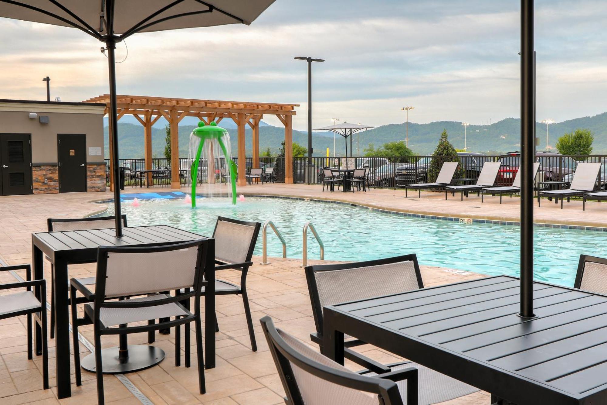 Staybridge Suites Pigeon Forge - Smoky Mtns By Ihg Zewnętrze zdjęcie